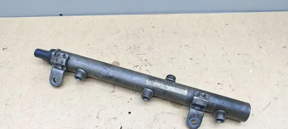 Mercedes-Benz E A207 Fuel main line pipe A0061537828