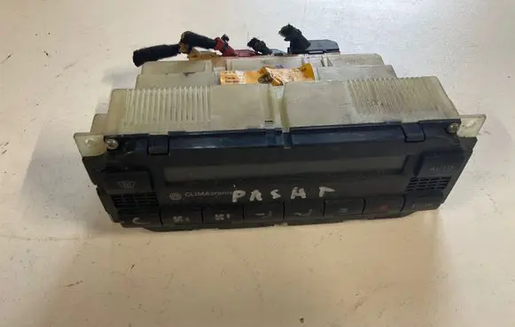 Volkswagen PASSAT B5 Climate control unit 3B2907044L 5HB007617A