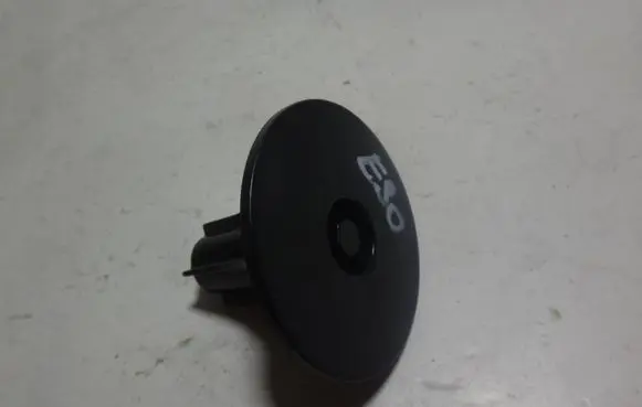 BMW 3 E90 E91 Spare wheel bolt 7143112