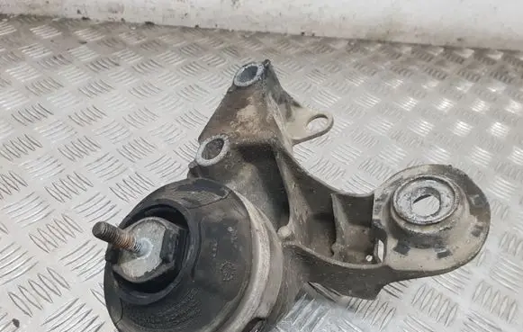 Audi A4 S4 B5 8D Engine mount bracket 8D0199379K