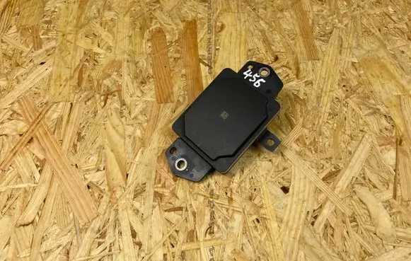 Toyota Yaris XP210 Distronic sensor radar 882100D010