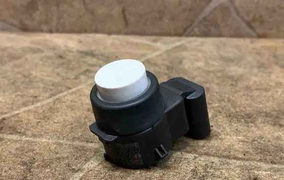 BMW 1 E81 E87 Parking PDC sensor 6935598