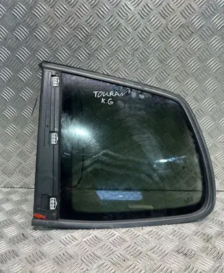 Volkswagen Touran II Rear side window 1T0845041