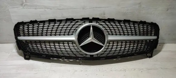 Mercedes-Benz A W176 Manufacturer badge logo/emblem A0008880060