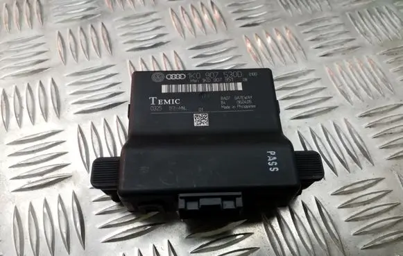 Volkswagen Golf V Other control units/modules 1K0907530D