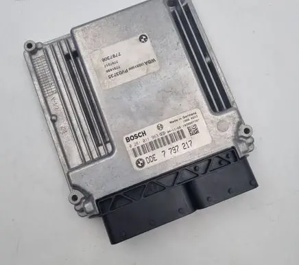 BMW 1 E81 E87 Engine control unit/module 7797217 1039S07797 0281011963