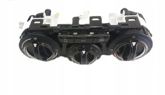 Peugeot 208 Climate control unit E1063071