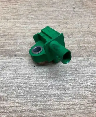 Volkswagen Golf VI Airbag deployment crash/impact sensor 5K0959351 5WK44000 SME
