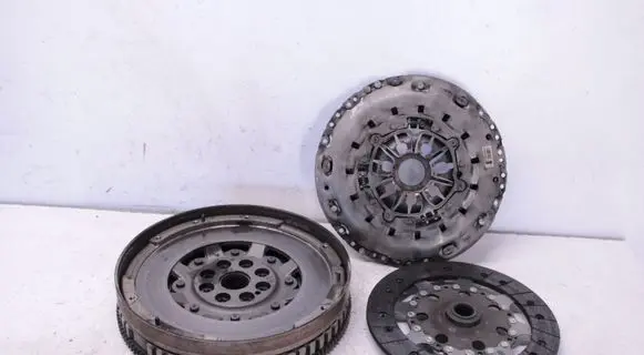 Nissan Qashqai Clutch set kit 123103008R 302056476R 302101178R