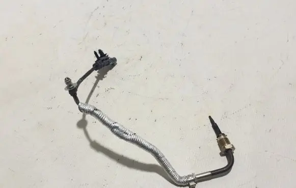 Volvo XC60 Exhaust gas temperature sensor 32360230