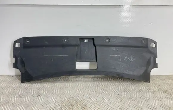 Audi Q3 8U Radiator trim 8U0807081B 116225