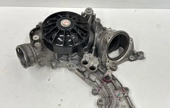 Mercedes-Benz CLS C218 X218 Water pump A2782020210