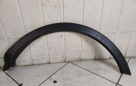 Mazda CX-9 Rear arch trim TD1151W61