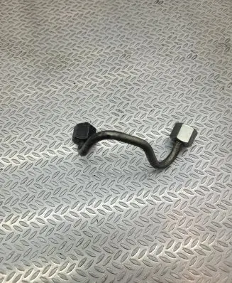 Volvo V40 Cross country Fuel injector supply line/pipe 31303504