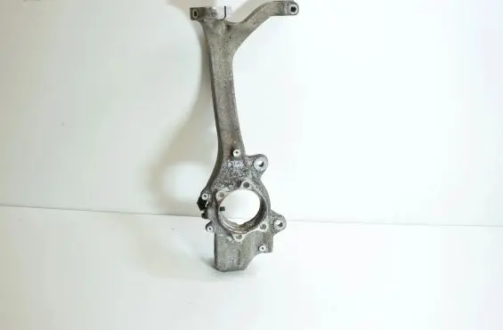 Audi A8 S8 D3 4E Front wheel hub spindle knuckle 4E0257M