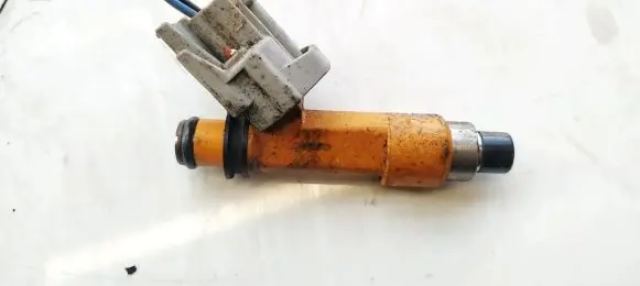 Suzuki Swift I Fuel injector 2975000120 297500-0120