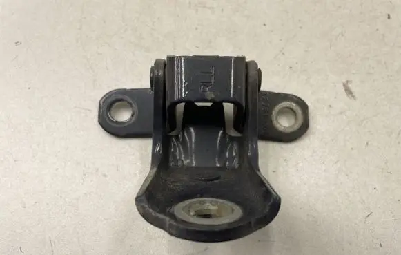 Ford Fiesta Front door lower hinge 