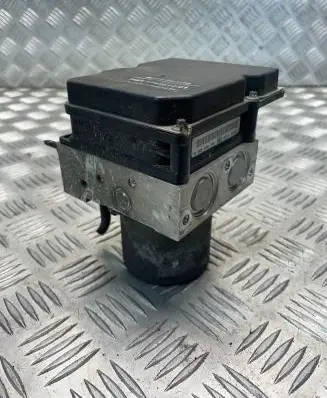 BMW 5 E60 E61 ABS Pump 6768614