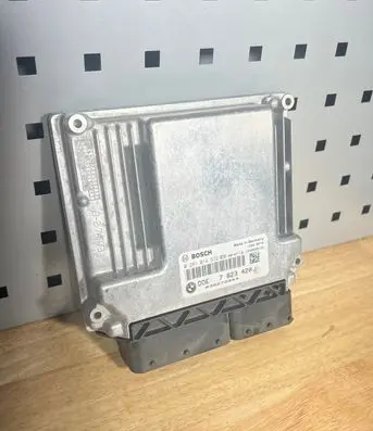 BMW 5 E60 E61 Engine control unit/module 7823420 0281014572 030272044
