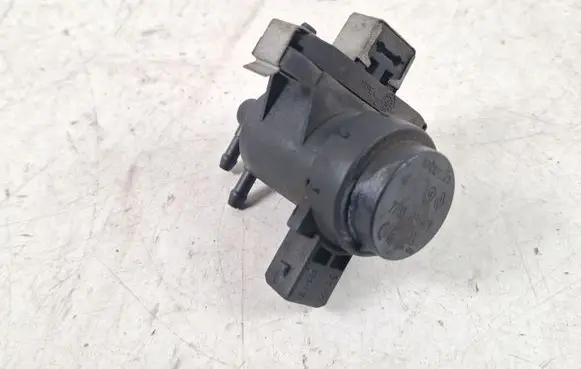 Renault Trafic II (X83) Turbo solenoid valve 7700113071