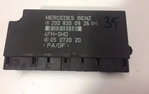 Mercedes-Benz E W124 Comfort/convenience module 2028200926 05072020