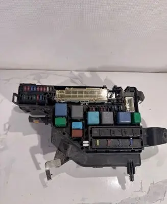 Toyota Prius (XW20) Fuse module