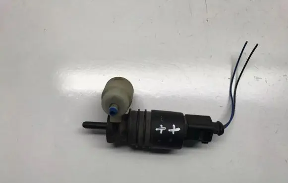Audi A4 S4 B6 8E 8H Windscreen/windshield washer pump 1J0973722