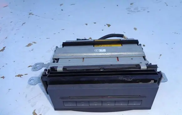 Mercedes-Benz ML W164 CD/DVD changer 