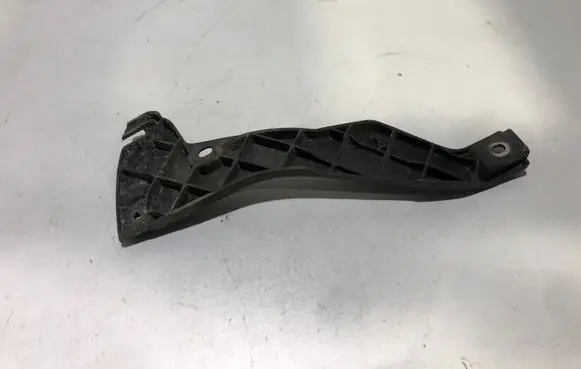 Audi A4 S4 B7 8E 8H Front bumper mounting bracket 8E0807203B