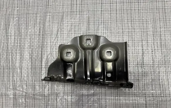 Renault Kangoo II Fender mounting bracket 641C13680R