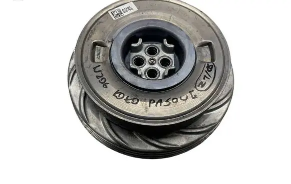 Mercedes-Benz C W206 Alternator pulley A1390304100