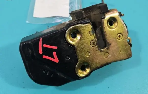 Jeep Cherokee III KJ Rear door lock IMPRK1411923
