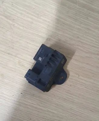 BMW X4 F26 Glow plug pre-heat relay 8519472