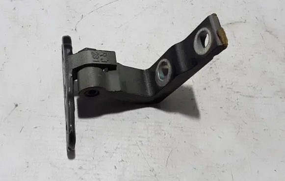 Volvo XC60 Front door lower hinge 31424663
