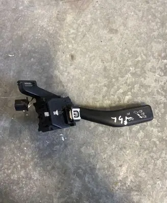Volkswagen Touran I Indicator stalk ANP80H012C 38F0448E