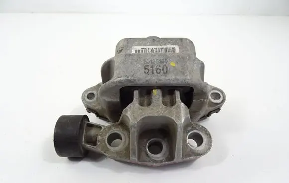 Opel Mokka Engine mount vacuum valve 95135160