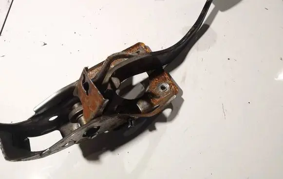 Toyota Avensis T250 Brake pedal 