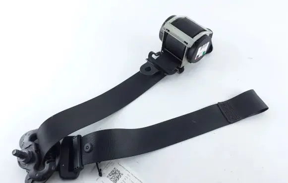Rear seatbelt