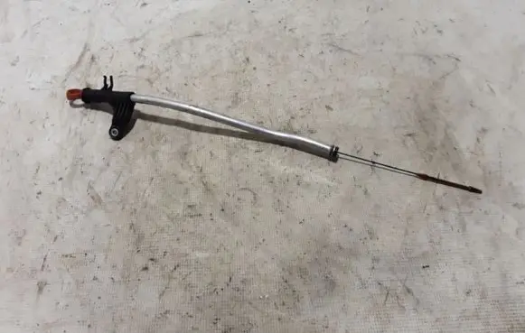 Peugeot 3008 II Oil level dip stick 9824425380