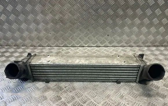 BMW 1 E81 E87 Intercooler radiator 7524916