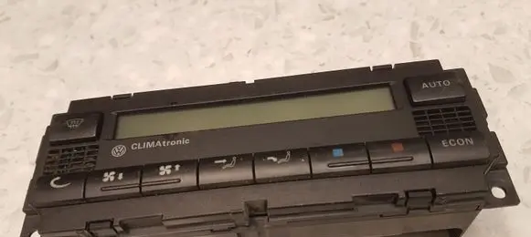 Volkswagen PASSAT B5 Climate control unit