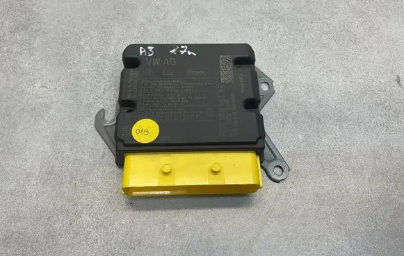 Audi A3 S3 8V Airbag control unit/module 5Q0959655AR