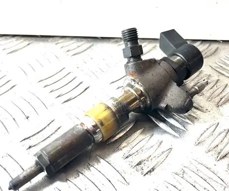 Volvo V60 Fuel injector 9802448680