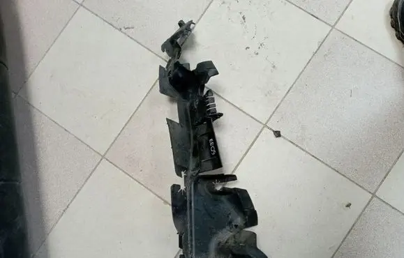 Chrysler Pacifica Intercooler air guide/duct channel 68239909AD