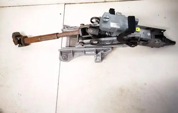 Volvo V50 Steering wheel axle p31340733