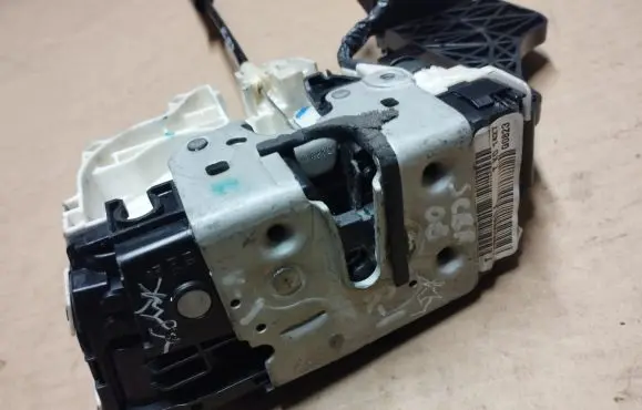 Chrysler Sebring (JS) Front door lock P04589440AD