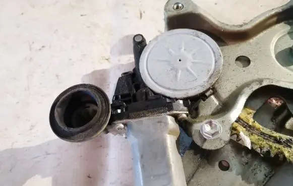Lexus GS 300 350 430 450H Rear door window regulator motor 8572058010 85720-58010