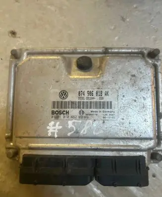 Volkswagen Transporter - Caravelle T4 Engine control unit/module 074906018AK 28SA4770 B1010462