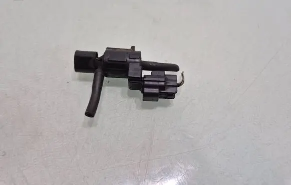Mitsubishi Pajero Vacuum valve 