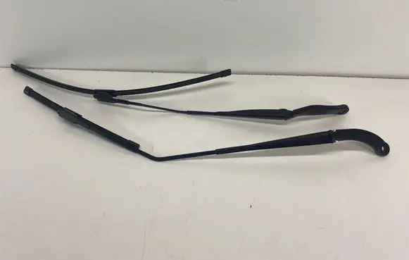 Renault Captur Windshield/front glass wiper blade 288866528R 288812365R